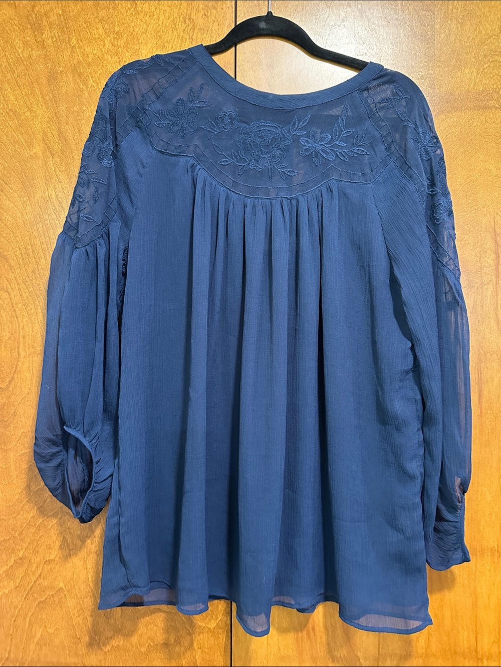 Jessica Simpson Navy Floral Embroidered Peasant Blouse
